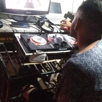 অফিসিয়াল ফেসবুক ডিজে