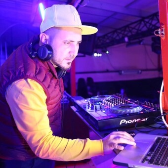 H&uuml;seyin Kaymak&ccedil;ı