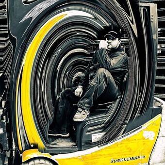 Zsolt Kom&aacute;romi