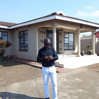 Raymond Hlatshwayo
