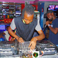 JAMMING REGGAE LIVE MIX DJ NICKY BWOY X MC NESTA [CALL 0706394450] [CLUB THE PLACE MBSA] by DJ NICKY BWOY