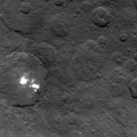 Bright spot on ceres by Laura Garrido
