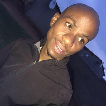 Llenzo De D&euml;&euml;p Gūrū