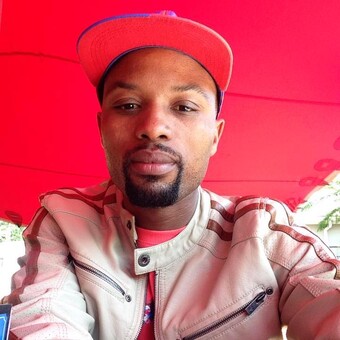 Percy Wa-Motaung Leeuw