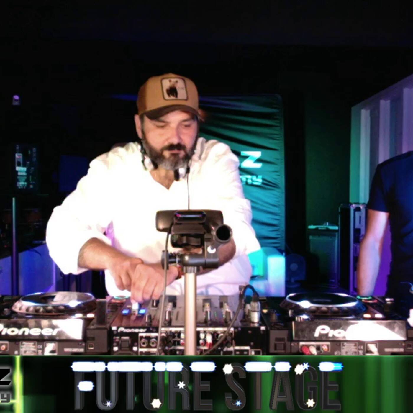 Skilz Academy with Open Season Party live on thechewb.com episode artwork