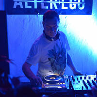 Nick Warren Live from Alter+Ego Secret Surf Party, Santa Eularia, Ibiza (2015-09-20) by Everybody Wants To Be The DJ
