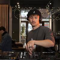 Groovy House | Jazz House | Chill House set in a Cafe by Main.Kid by MAIN KID