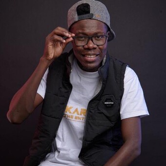 KAREKA THE ENTERTAINER