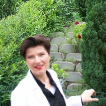 Klaudia Els&Atilde;&curren;sser