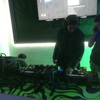Louis L&oacute;pez Dj