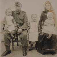 Chronik der Katharina Frank - Kapitel 4.1. - [NACH DER HEIMAT] Ich darf endlich nach Hause! by Landsmannschaft der Banater Schwaben Heilbronn