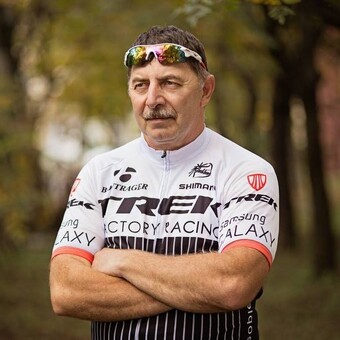 Vir&aacute;g J&oacute;zsef