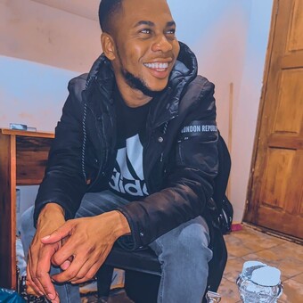 Eu'Sou Simiso Chiino Mogapi