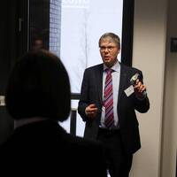 Wissen teilen bei der EUROPEAN INNOVATORS-Lounge by HAWK Radio