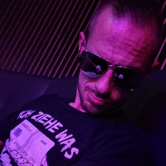 Earpain  Schmierminister