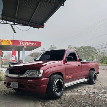 Luis E Nicholson Quintero