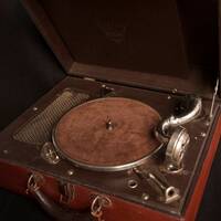 L'Estancot #28 - Chansons Françaises et Jazz, pour la crémaillère de petit Roger by Radio Pikez