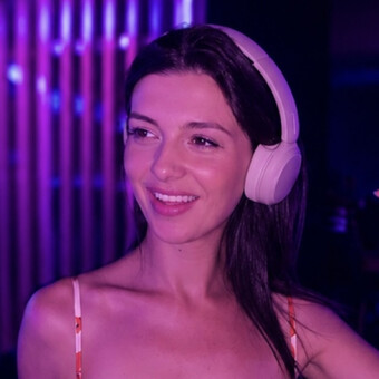 L&eacute;a
