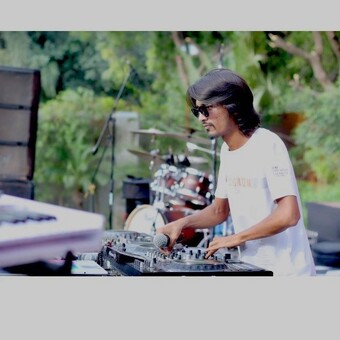 DJ DHARMESH