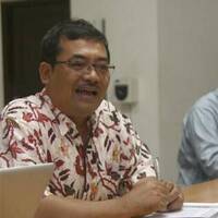 2016-11-17 Topik Idola - Narasumber Sugeng Bahagijo by Radio Idola Semarang