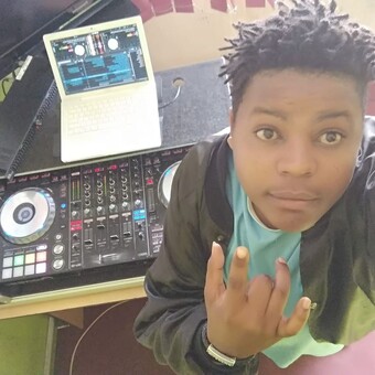 G&icirc;lb&euml;rt S&icirc;lv&ecirc;r Gilli&ecirc;