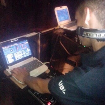 DJ BRAYAN PE&Ntilde;A