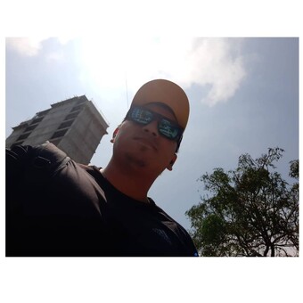 Isaac V&aacute;squez