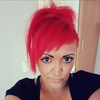 Lillywutz Bigbrowneyes