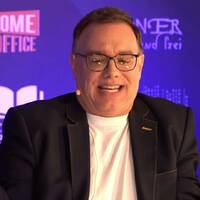 Drölfzigmal klingeln – Vom Ironman zum Pflegefall und zurück by NuoFlix