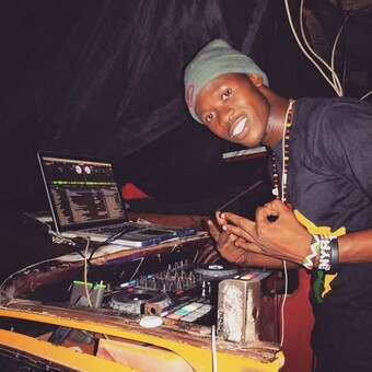 Veejay Henzee