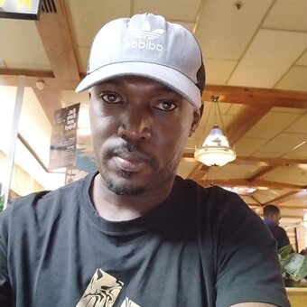 Mzwandile Shaix