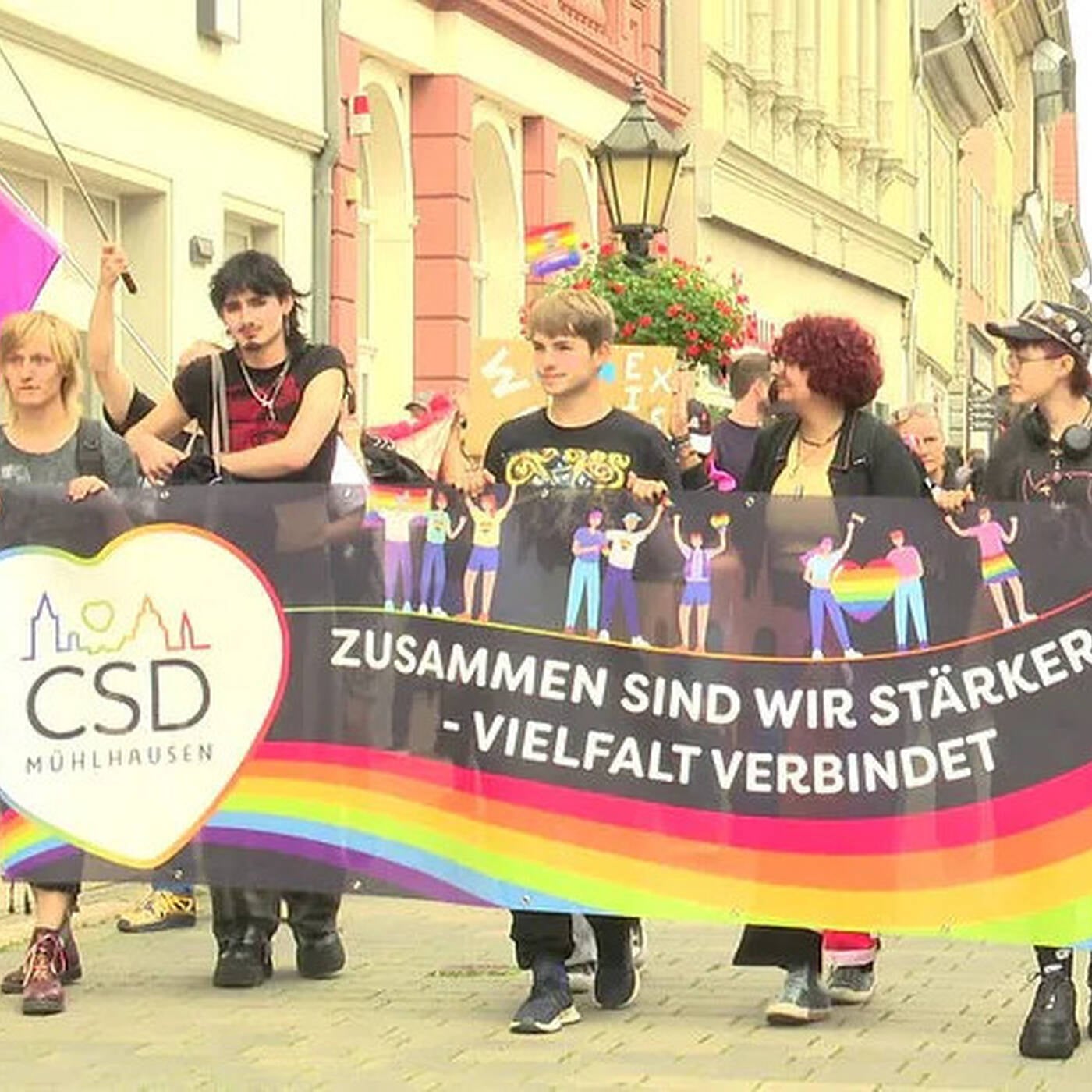 CSD-oNEhUNDRED
