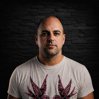 Tom Bradshaw