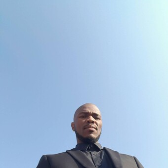 Songezo Tenyevana