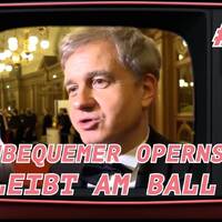 UNBEQUEMER OPERNSTAR BLEIBT AM BALL by NuoFlix