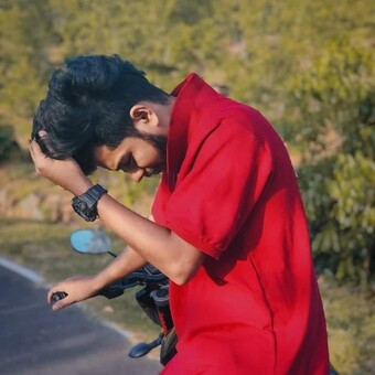 D&acirc;m&icirc;th K&auml;v&iuml;&ntilde;d&aring;