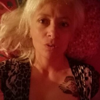 Dolores Hyena Tcha Tcha