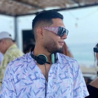 Nilow V&aacute;squez