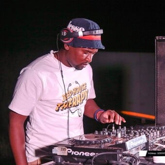 DEEP CUT HOUSE SESSIONS