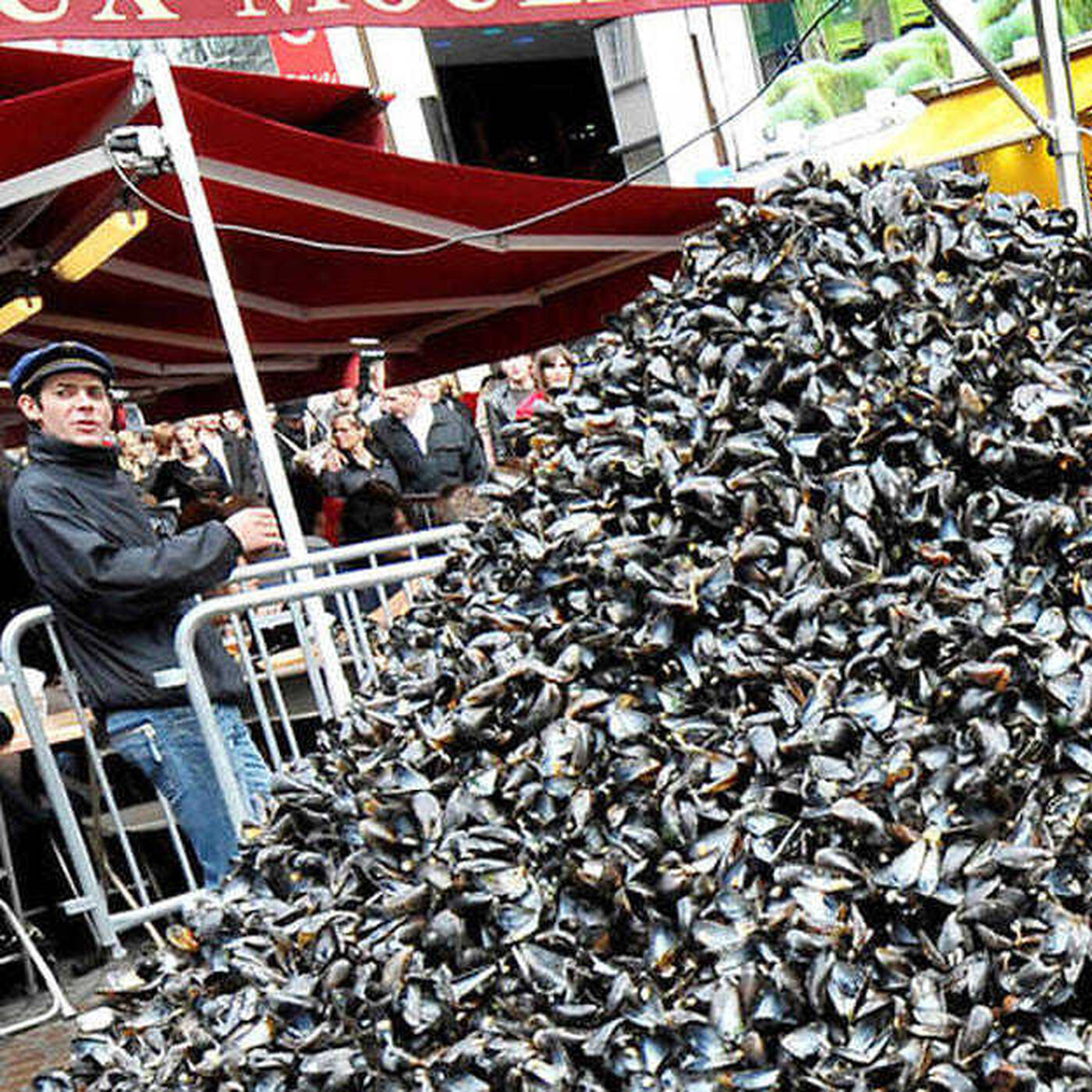 On_passe_au_rouge_26-09-2022_19h00  braderie de Lille episode artwork