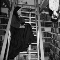 44/88 De niño... recuerdo unos caballos silenciosos (Fantasmas) by Elko Omar Vazquez Erosa