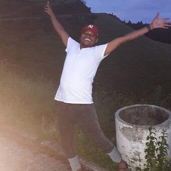 Hans Lesiba Molefe
