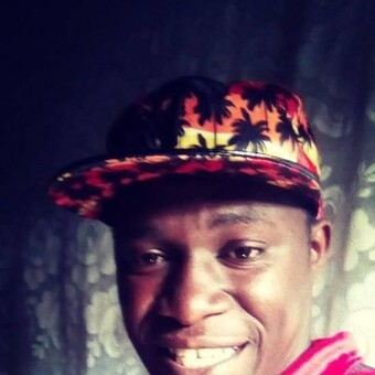 Fr&acirc;&ntilde;&ccedil;&ocirc; M&ugrave;s&agrave;