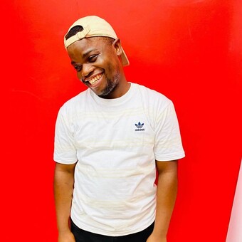 Ezzy Ndamulelo Rathiaya