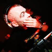 Paj_Techno_Thumping by paul jenkins