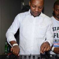 Skyz Reloaded - 30minutes Throw Back Mix by Mhleli Namhla Ngubo