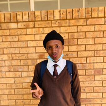 Azola Ndzoyiya