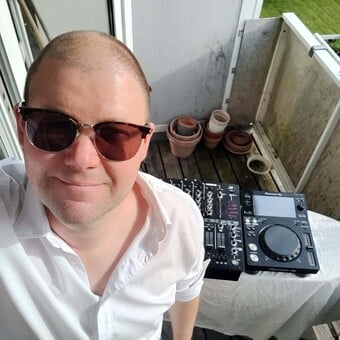 DJ Sigvaldason