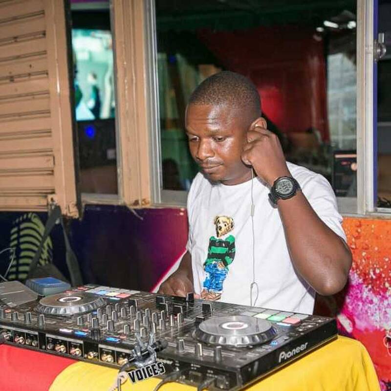 DJ BRAYO(SMOOTH OPERATOR)FT MAHLEY GLOBAL N KING LUNEZE@ROBERTO CAVALLI LOUNGE