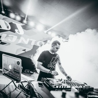 Clinton Rohan Fernandes